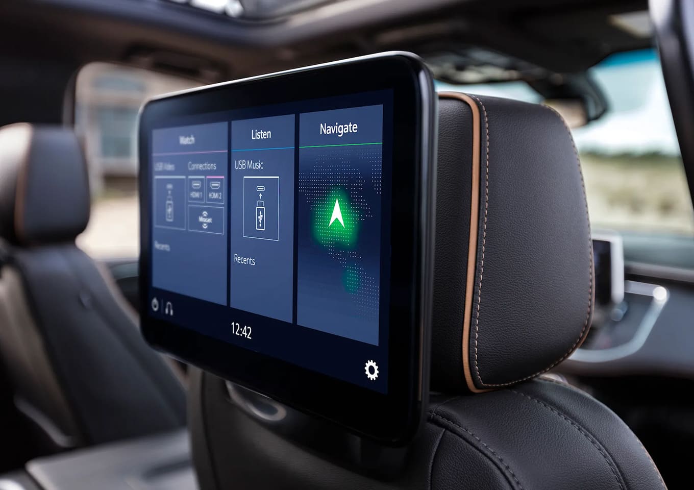 Cadillac Escalade side view – comfort and power in one package