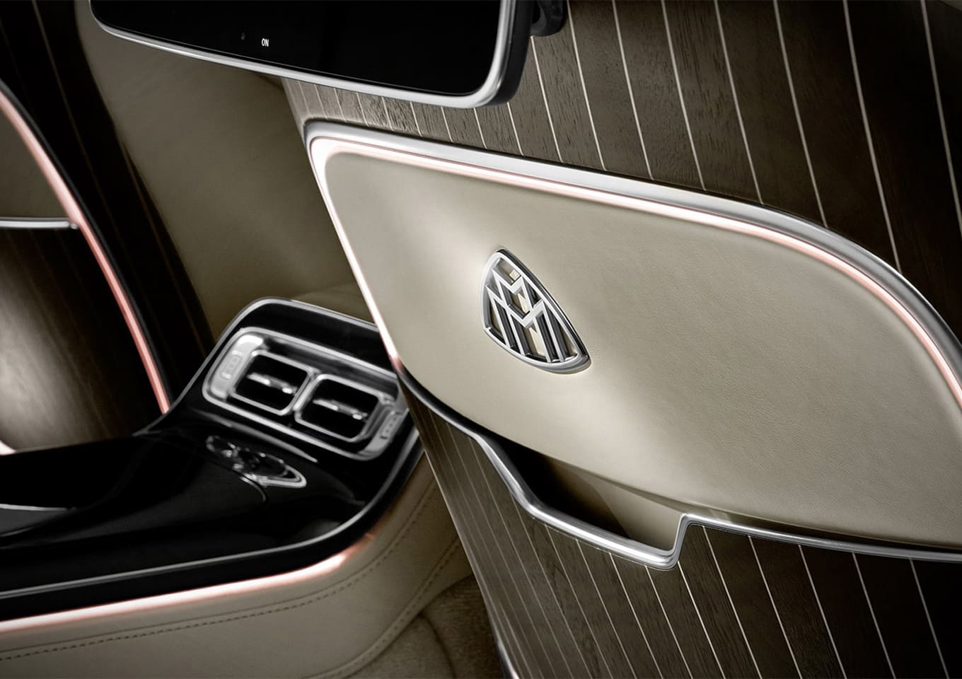 Front view of Mercedes-Maybach S580 – the pinnacle of executive class