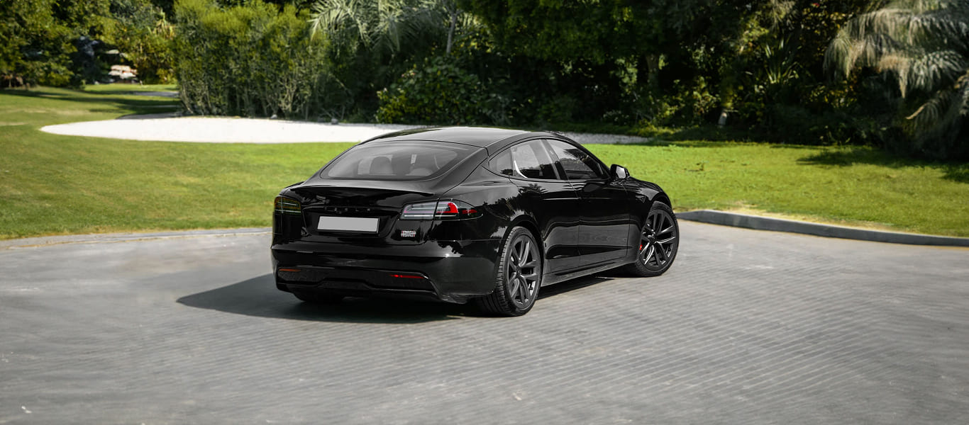 Front angle of Tesla Model S – high-performance EV with futuristic style
